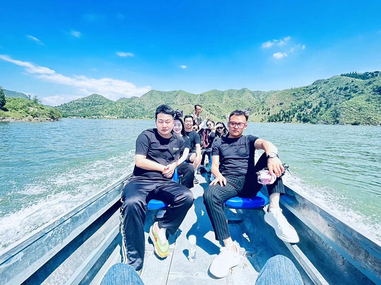 1693038539162328.jpg 人啊.jpg